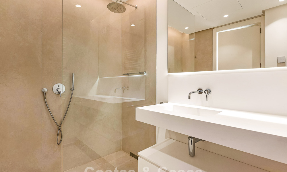 Appartement lumineux avec vue sur la mer à vendre dans un complexe de style resort à quelques minutes de Marbella 795365