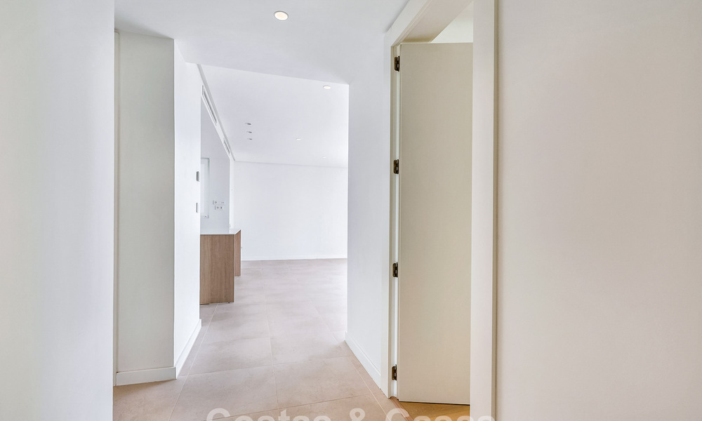 Appartement lumineux avec vue sur la mer à vendre dans un complexe de style resort à quelques minutes de Marbella 795367