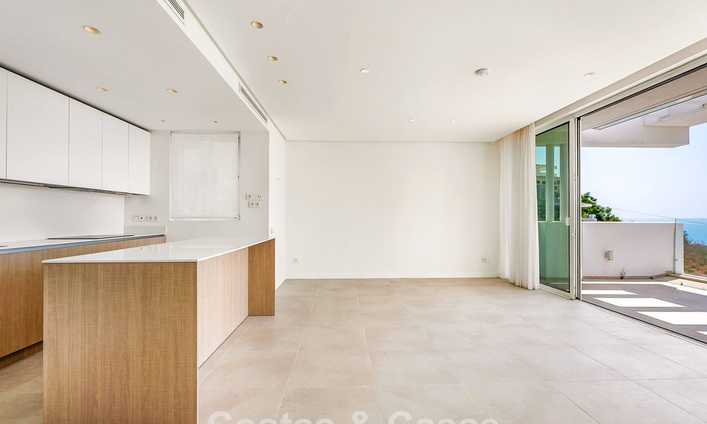 Appartement lumineux avec vue sur la mer à vendre dans un complexe de style resort à quelques minutes de Marbella 795368