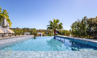 Villa moderne prête à emménager à distance de marche d’un club de golf sur la New Golden Mile entre Marbella et Estepona 795379 