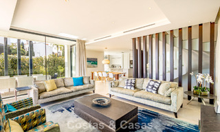 Villa moderne prête à emménager à distance de marche d’un club de golf sur la New Golden Mile entre Marbella et Estepona 795393 