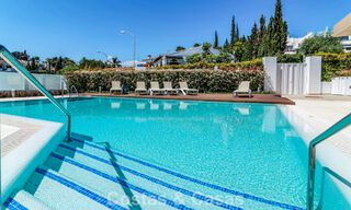 Appartement contemporain avec jardin à vendre à quelques minutes à pied de la plage et de Puerto Banús, Marbella 795723 