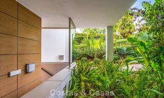 Appartement contemporain avec jardin à vendre à quelques minutes à pied de la plage et de Puerto Banús, Marbella 795727 