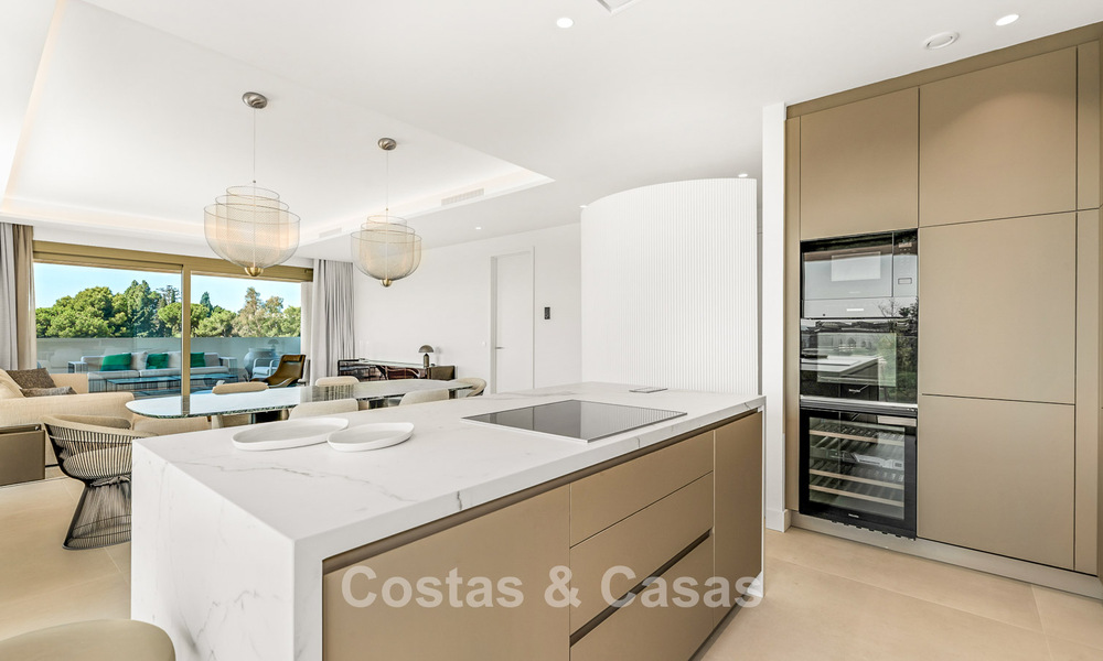 Appartement de luxe à vendre avec vues panoramiques sur le Golden Mile de Marbella près de la plage et de Puerto Banús 796001