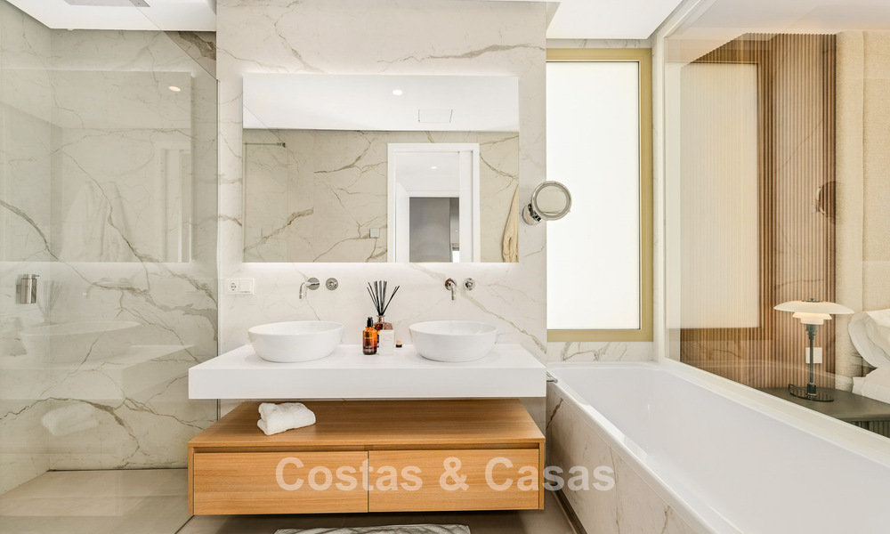 Appartement de luxe à vendre avec vues panoramiques sur le Golden Mile de Marbella près de la plage et de Puerto Banús 796011