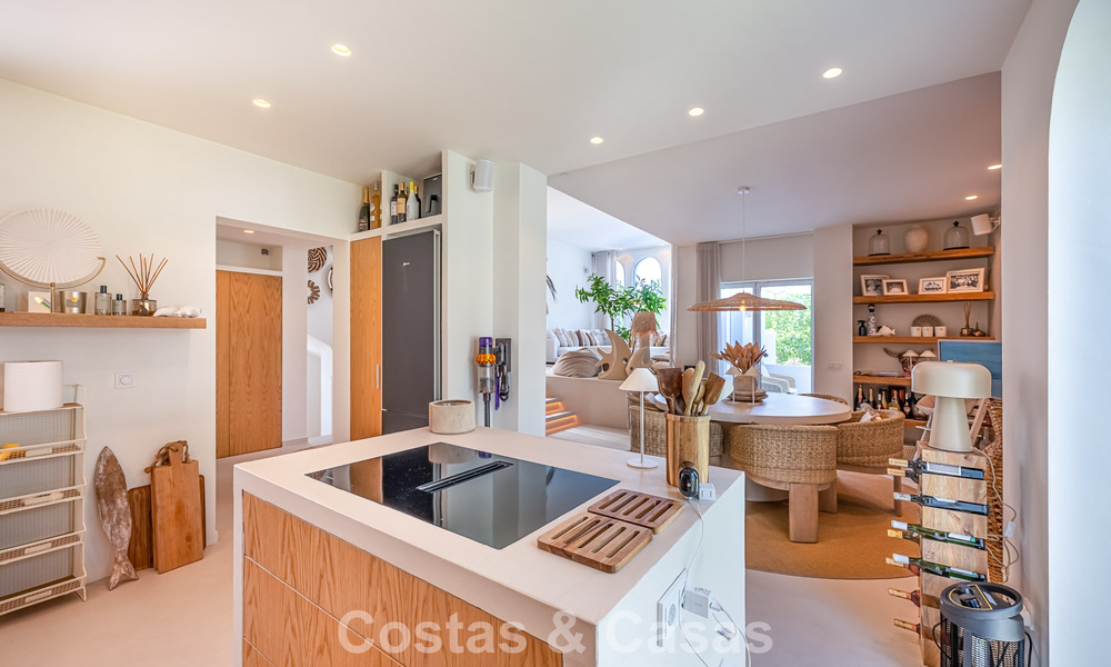 Superbe villa rénovée de style Boho-chic à vendre à Nueva Andalucía, Marbella 795792