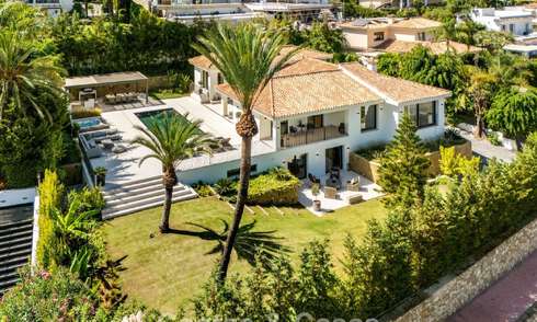 Élégante villa de design avec vues panoramiques à vendre sur la vallée du golf de Nueva Andalucía, Marbella 795661