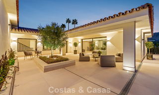 Élégante villa de design avec vues panoramiques à vendre sur la vallée du golf de Nueva Andalucía, Marbella 795681 