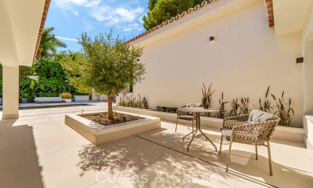 Élégante villa de design avec vues panoramiques à vendre sur la vallée du golf de Nueva Andalucía, Marbella 795696