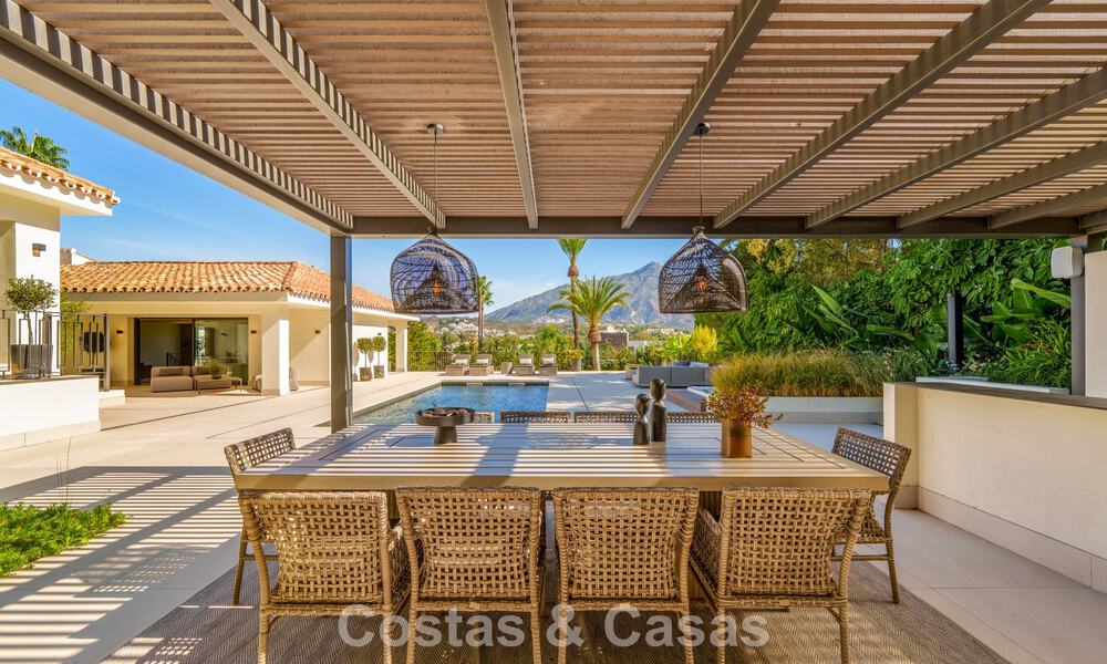 Élégante villa de design avec vues panoramiques à vendre sur la vallée du golf de Nueva Andalucía, Marbella 795701