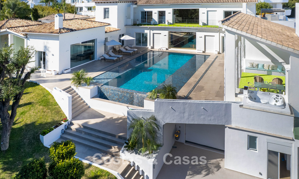Villa de luxe entièrement rénovée à vendre à deux pas du golf à Guadalmina Alta, Marbella 795852