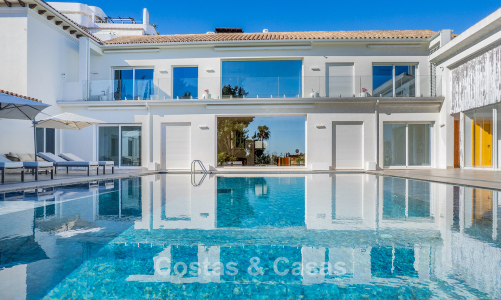 Villa de luxe entièrement rénovée à vendre à deux pas du golf à Guadalmina Alta, Marbella 795854