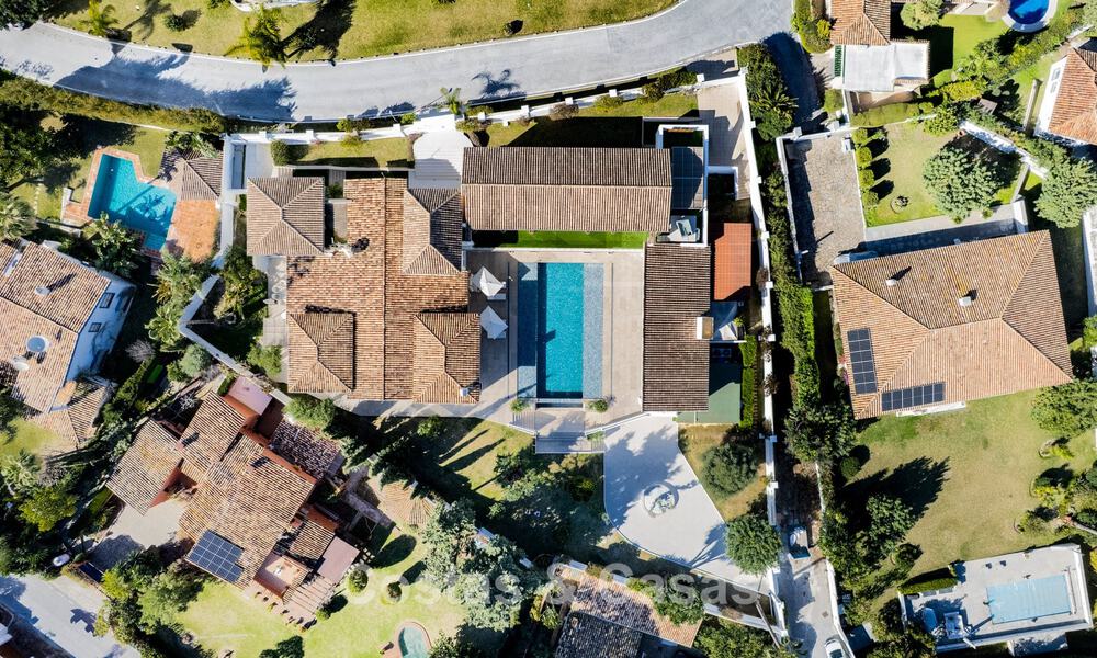 Villa de luxe entièrement rénovée à vendre à deux pas du golf à Guadalmina Alta, Marbella 795855