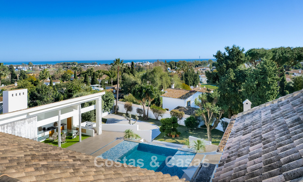 Villa de luxe entièrement rénovée à vendre à deux pas du golf à Guadalmina Alta, Marbella 795857