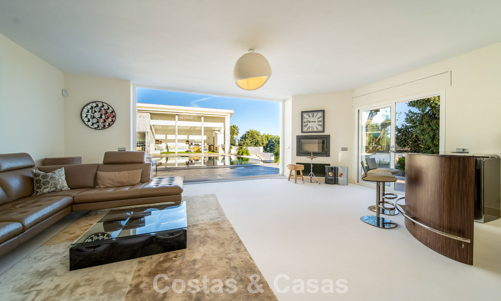 Villa de luxe entièrement rénovée à vendre à deux pas du golf à Guadalmina Alta, Marbella 795863