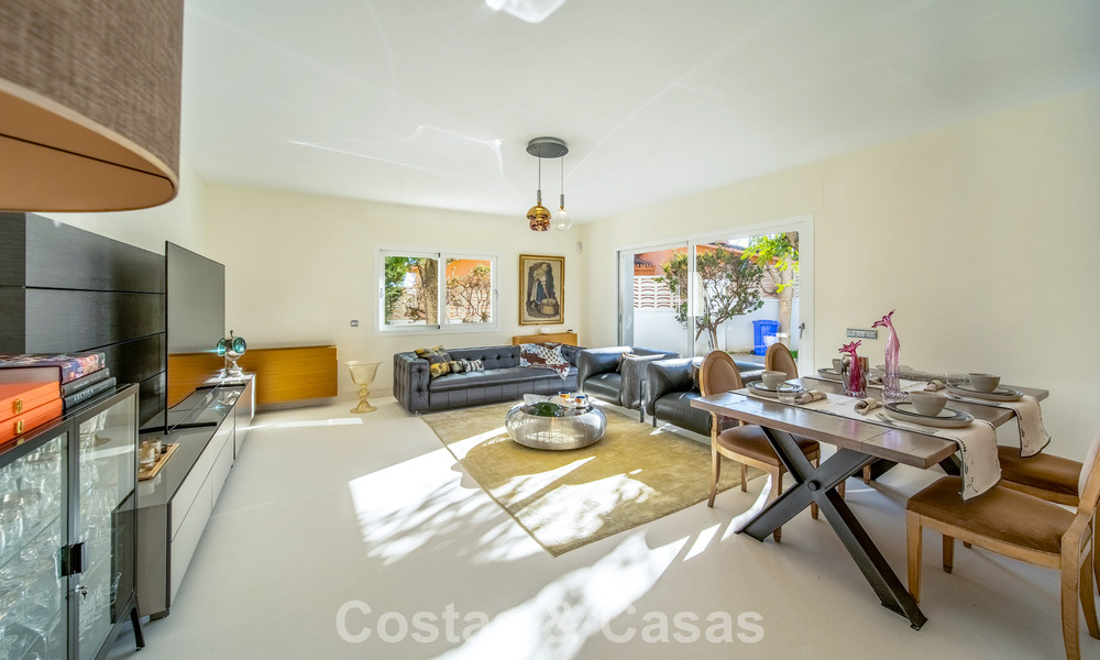 Villa de luxe entièrement rénovée à vendre à deux pas du golf à Guadalmina Alta, Marbella 795870