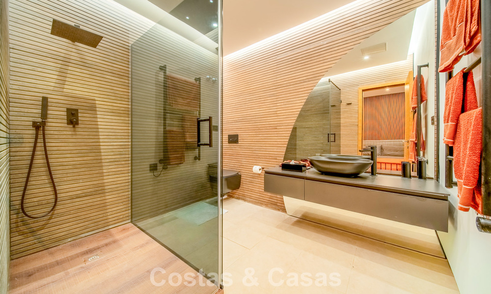 Villa de luxe entièrement rénovée à vendre à deux pas du golf à Guadalmina Alta, Marbella 795871