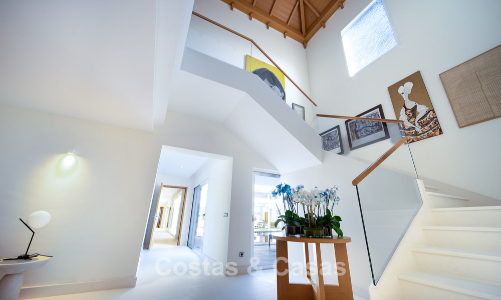 Villa de luxe entièrement rénovée à vendre à deux pas du golf à Guadalmina Alta, Marbella 795877