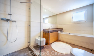 Villa de luxe entièrement rénovée à vendre à deux pas du golf à Guadalmina Alta, Marbella 795884 