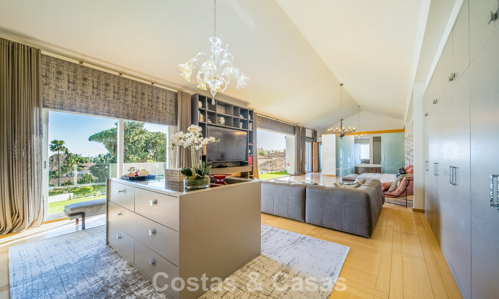Villa de luxe entièrement rénovée à vendre à deux pas du golf à Guadalmina Alta, Marbella 795907