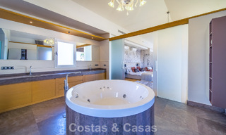 Villa de luxe entièrement rénovée à vendre à deux pas du golf à Guadalmina Alta, Marbella 795909 