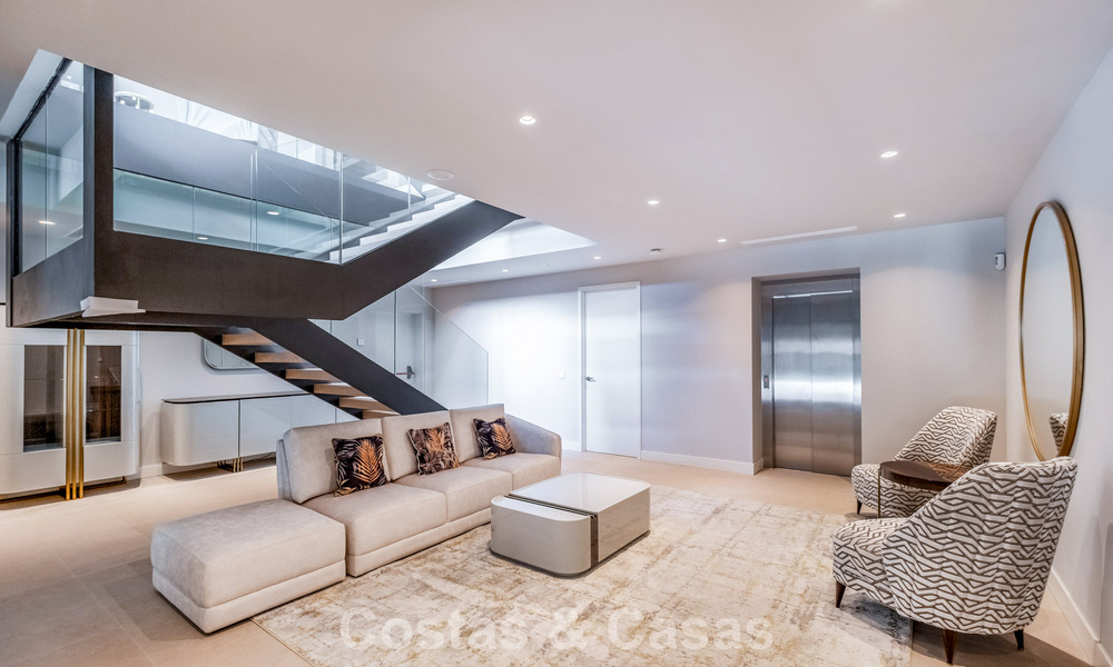 Villa moderne haut de gamme avec vue panoramique à vendre sur la New Golden Mile entre Puerto Banús et Estepona 795760