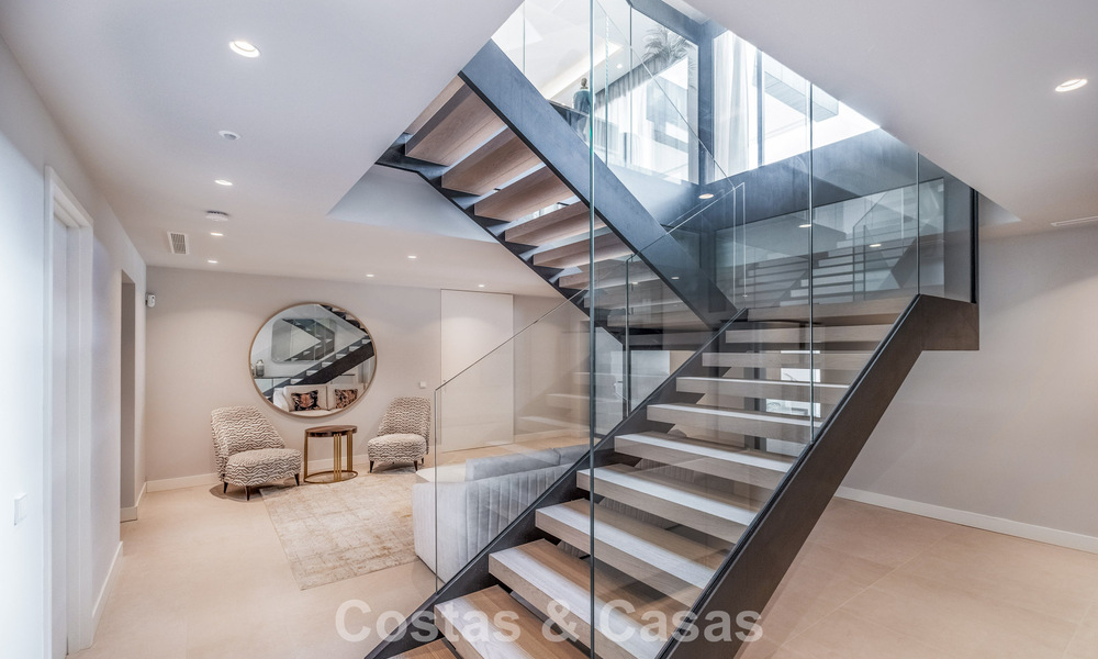 Villa moderne haut de gamme avec vue panoramique à vendre sur la New Golden Mile entre Puerto Banús et Estepona 795762