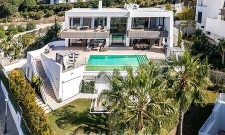 Villa moderne haut de gamme avec vue panoramique à vendre sur la New Golden Mile entre Puerto Banús et Estepona 795784