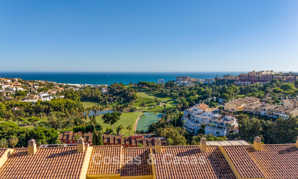 Appartements neufs exclusifs avec vues panoramiques sur le golf et la mer à vendre à Benalmádena, Costa del Sol 795440