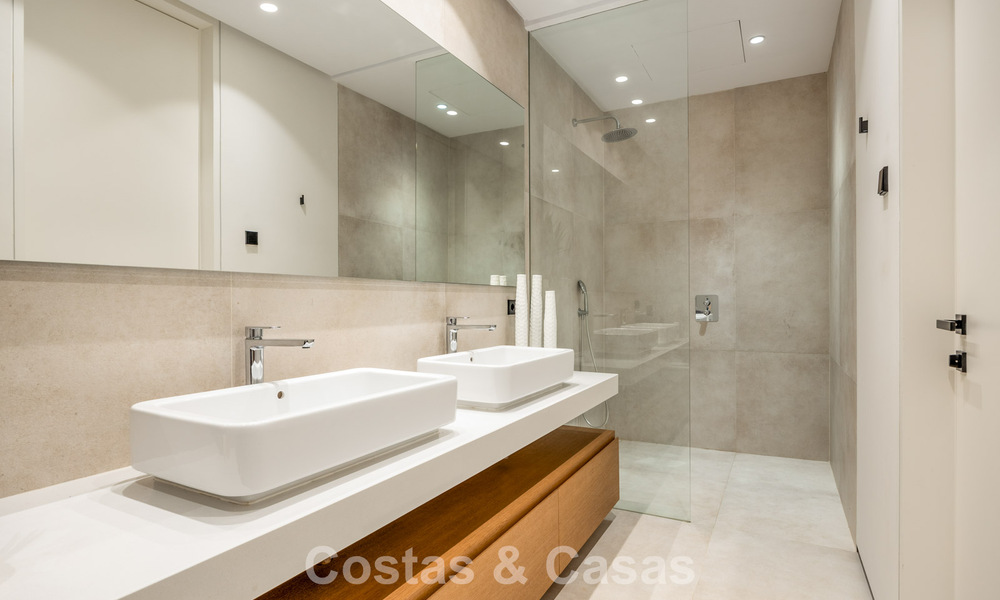 Spectaculaire villa de luxe contemporaine à vendre avec vue sur la mer à El Madroñal, Marbella - Benahavís 796245