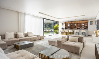 Spectaculaire villa de luxe contemporaine à vendre avec vue sur la mer à El Madroñal, Marbella - Benahavís 796250 