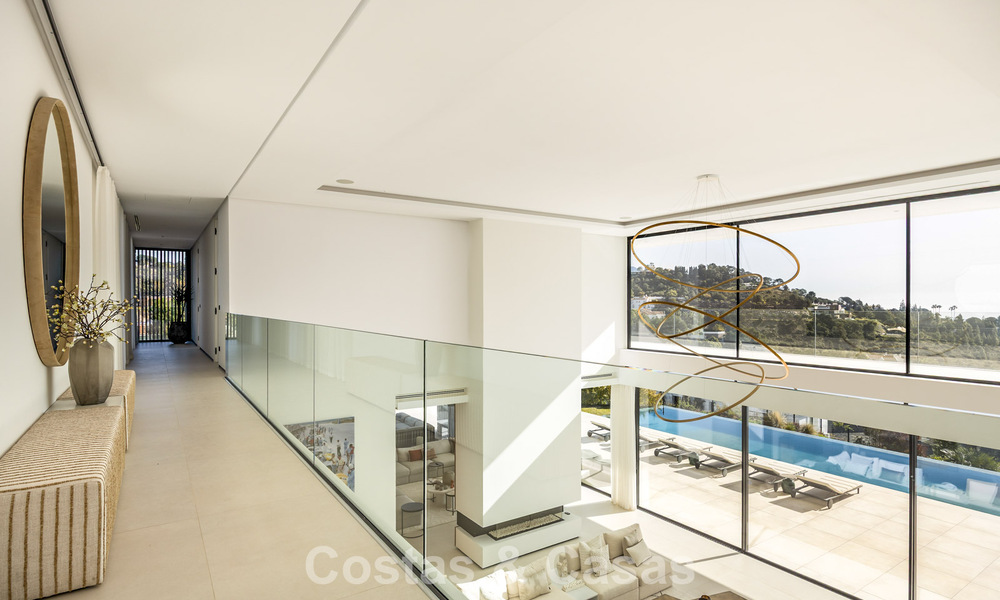 Spectaculaire villa de luxe contemporaine à vendre avec vue sur la mer à El Madroñal, Marbella - Benahavís 796259