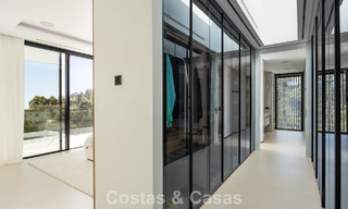 Spectaculaire villa de luxe contemporaine à vendre avec vue sur la mer à El Madroñal, Marbella - Benahavís 796269 