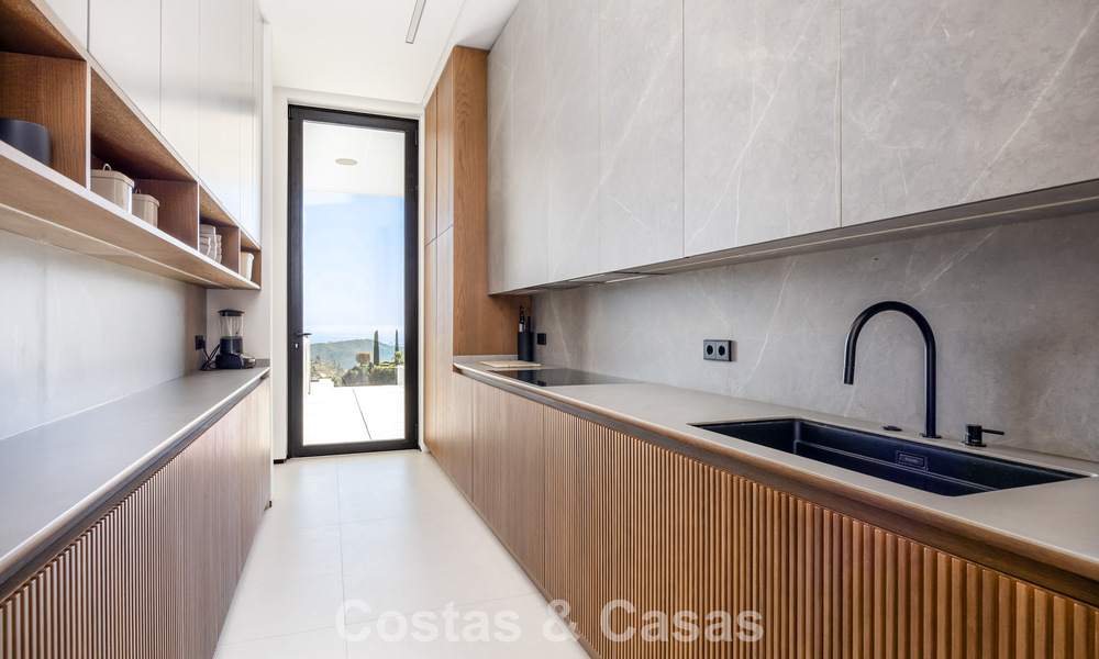 Spectaculaire villa de luxe contemporaine à vendre avec vue sur la mer à El Madroñal, Marbella - Benahavís 796271