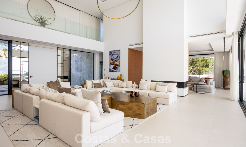 Spectaculaire villa de luxe contemporaine à vendre avec vue sur la mer à El Madroñal, Marbella - Benahavís 796274