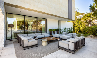 Spectaculaire villa de luxe contemporaine à vendre avec vue sur la mer à El Madroñal, Marbella - Benahavís 796283 