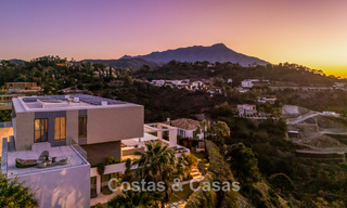 Spectaculaire villa de luxe contemporaine à vendre avec vue sur la mer à El Madroñal, Marbella - Benahavís 796291 