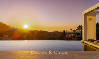 Spectaculaire villa de luxe contemporaine à vendre avec vue sur la mer à El Madroñal, Marbella - Benahavís 796292 