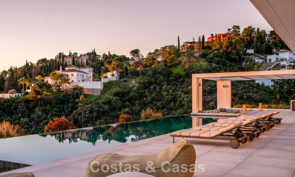Spectaculaire villa de luxe contemporaine à vendre avec vue sur la mer à El Madroñal, Marbella - Benahavís 796293