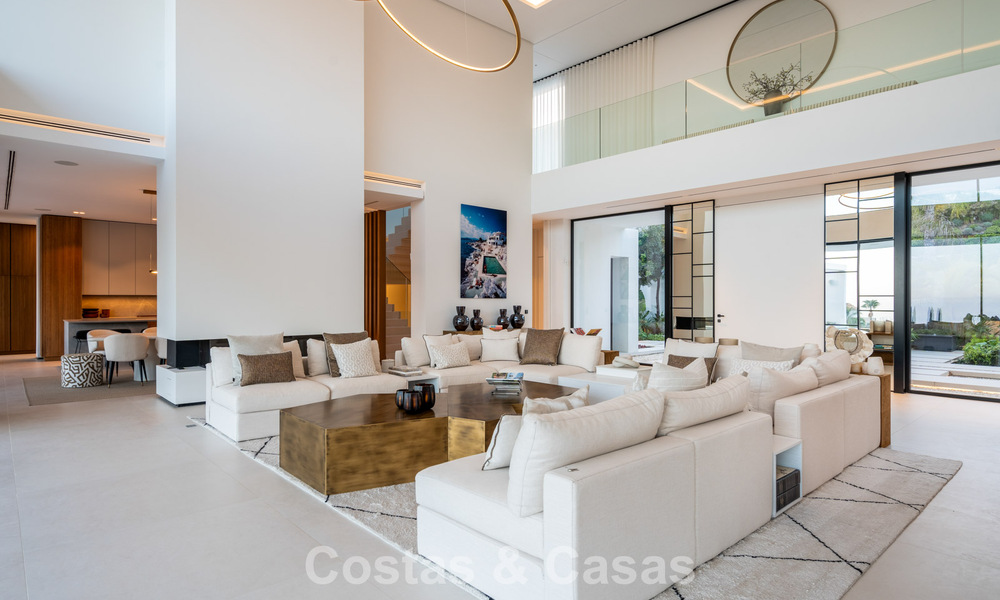 Spectaculaire villa de luxe contemporaine à vendre avec vue sur la mer à El Madroñal, Marbella - Benahavís 796295