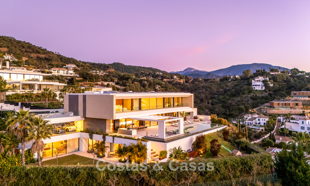 Spectaculaire villa de luxe contemporaine à vendre avec vue sur la mer à El Madroñal, Marbella - Benahavís 796296
