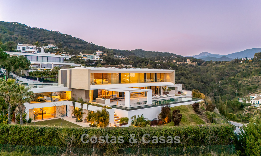 Spectaculaire villa de luxe contemporaine à vendre avec vue sur la mer à El Madroñal, Marbella - Benahavís 796305