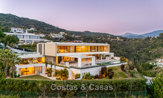 Spectaculaire villa de luxe contemporaine à vendre avec vue sur la mer à El Madroñal, Marbella - Benahavís 796305 