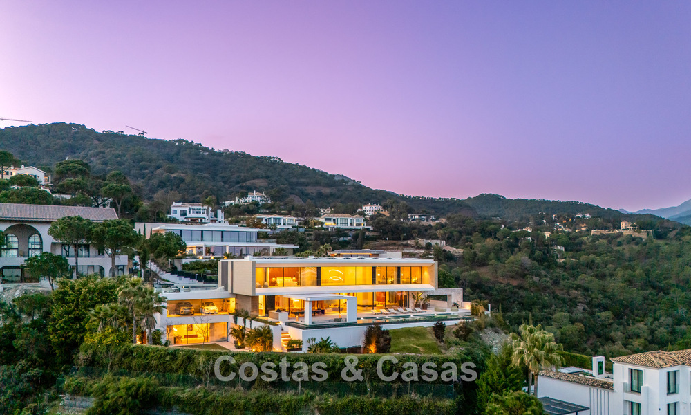 Spectaculaire villa de luxe contemporaine à vendre avec vue sur la mer à El Madroñal, Marbella - Benahavís 796309