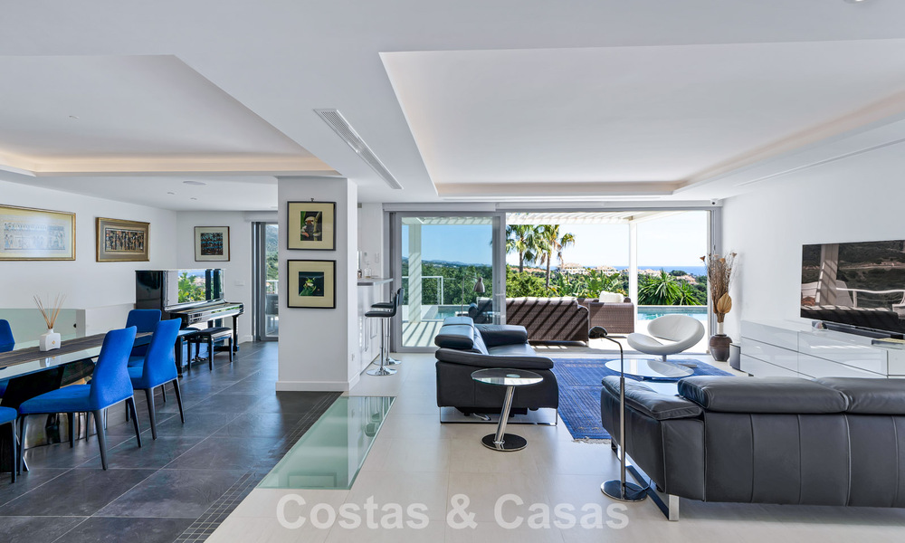 Villa traditionnelle rénovée avec vue sur la mer et les montagnes à vendre à Nueva Andalucía, Marbella 796109