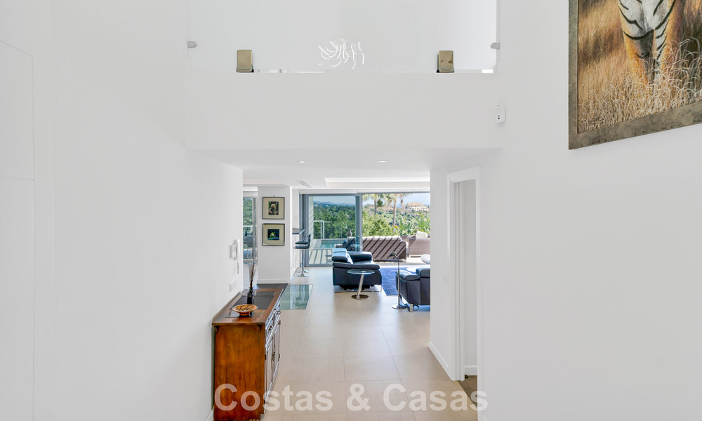 Villa traditionnelle rénovée avec vue sur la mer et les montagnes à vendre à Nueva Andalucía, Marbella 796118