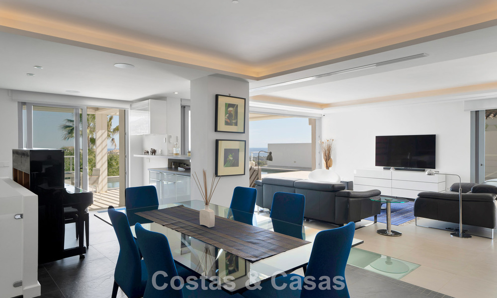 Villa traditionnelle rénovée avec vue sur la mer et les montagnes à vendre à Nueva Andalucía, Marbella 796124