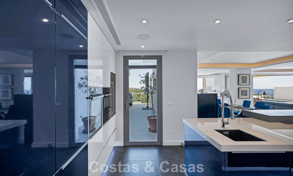 Villa traditionnelle rénovée avec vue sur la mer et les montagnes à vendre à Nueva Andalucía, Marbella 796127