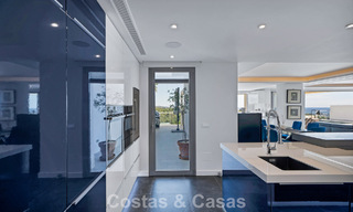 Villa traditionnelle rénovée avec vue sur la mer et les montagnes à vendre à Nueva Andalucía, Marbella 796127 