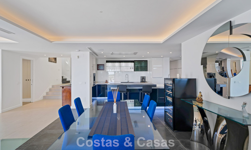 Villa traditionnelle rénovée avec vue sur la mer et les montagnes à vendre à Nueva Andalucía, Marbella 796130